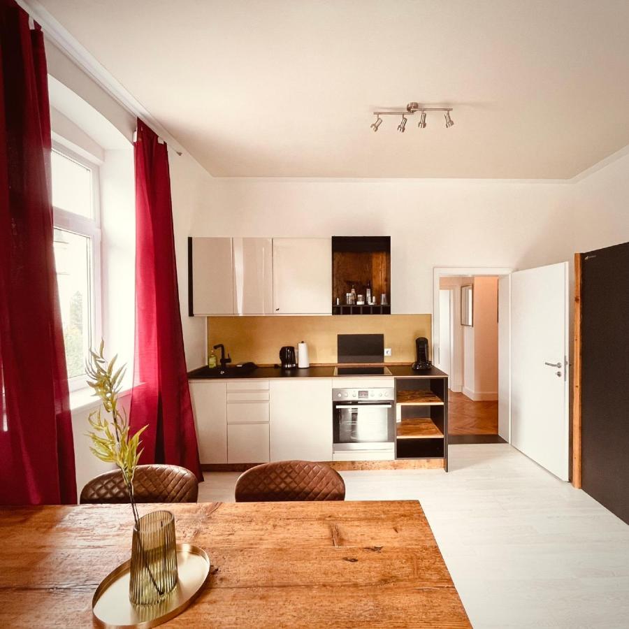 Loewe Apartment *